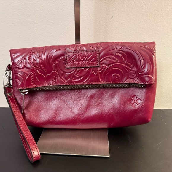 Patricia Nash Handbags - Patricia Nash Valerie fold-over wristlet NWOT